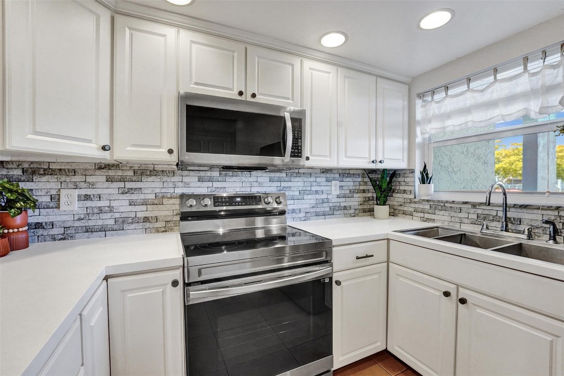 Royal Park Gardens - Residential