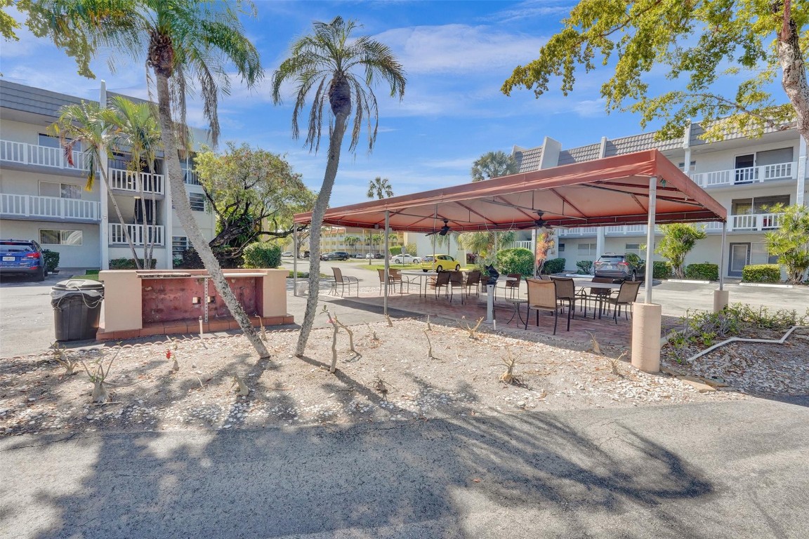 Royal Park Gardens - Residential