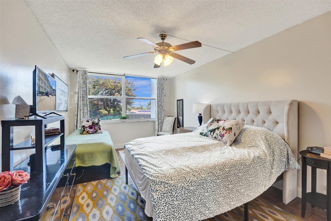 Royal Park Gardens - Residential