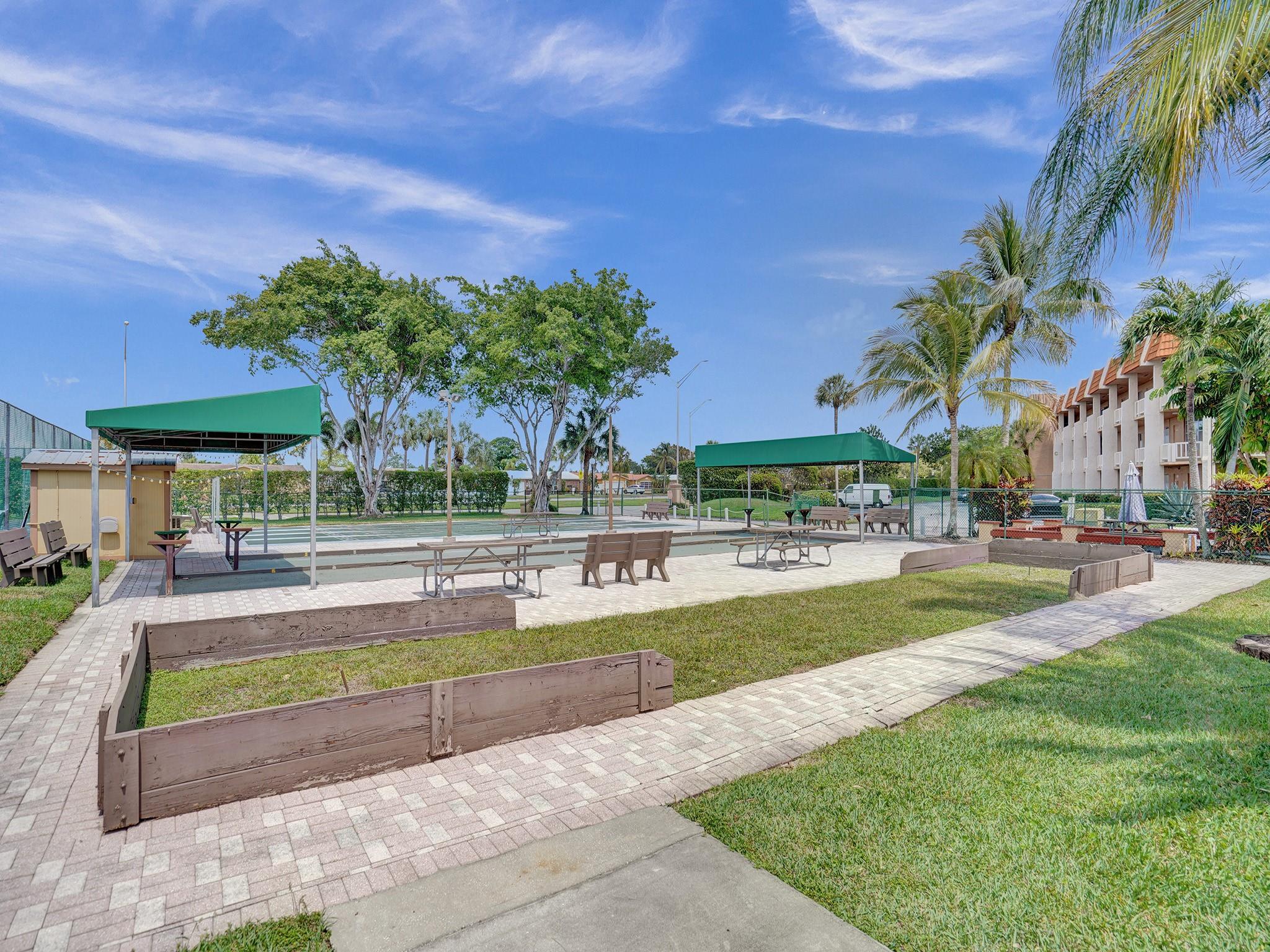 Royal Park Gardens - Residential