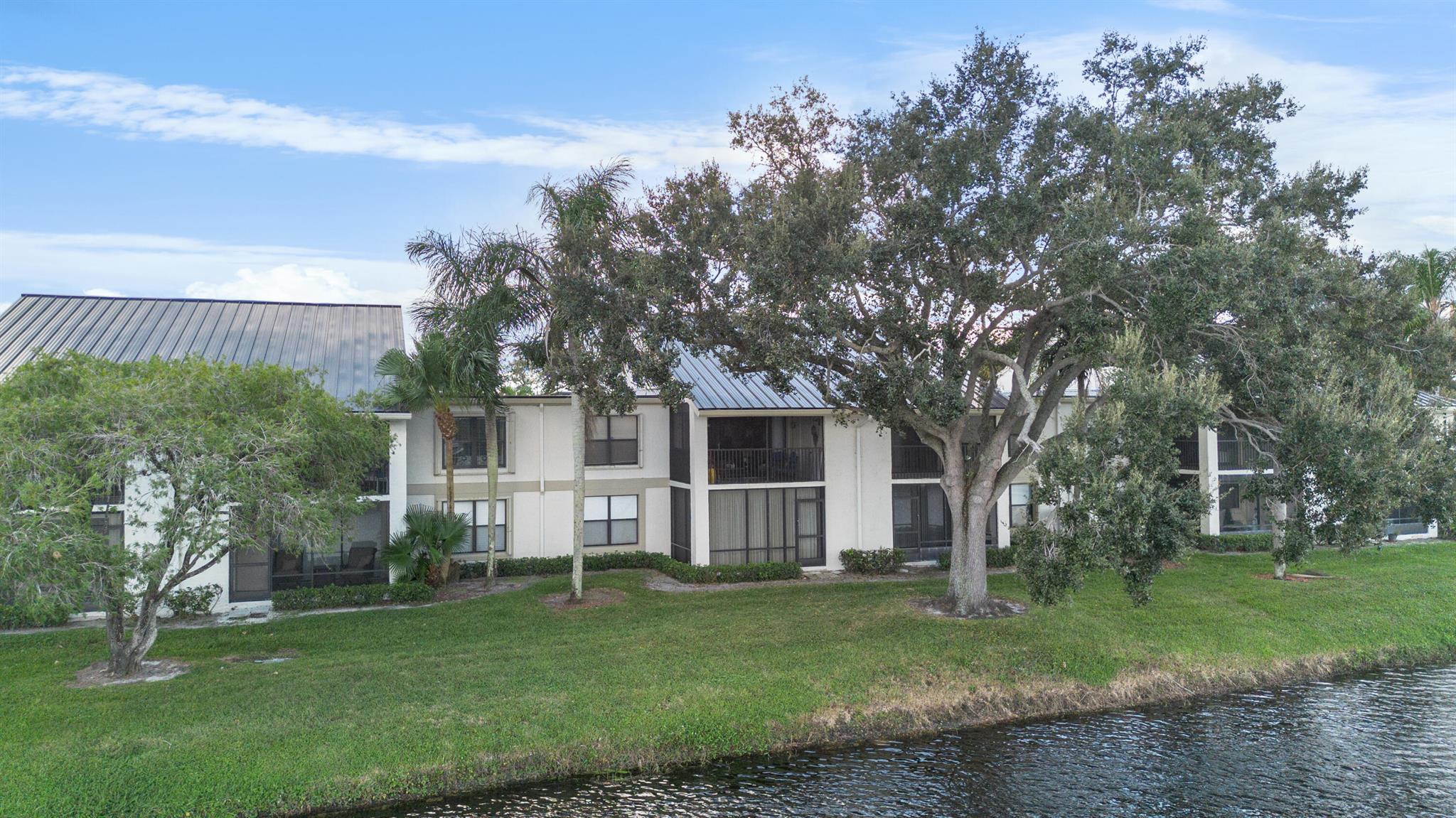 BRIARWOOD CONDO - Residential