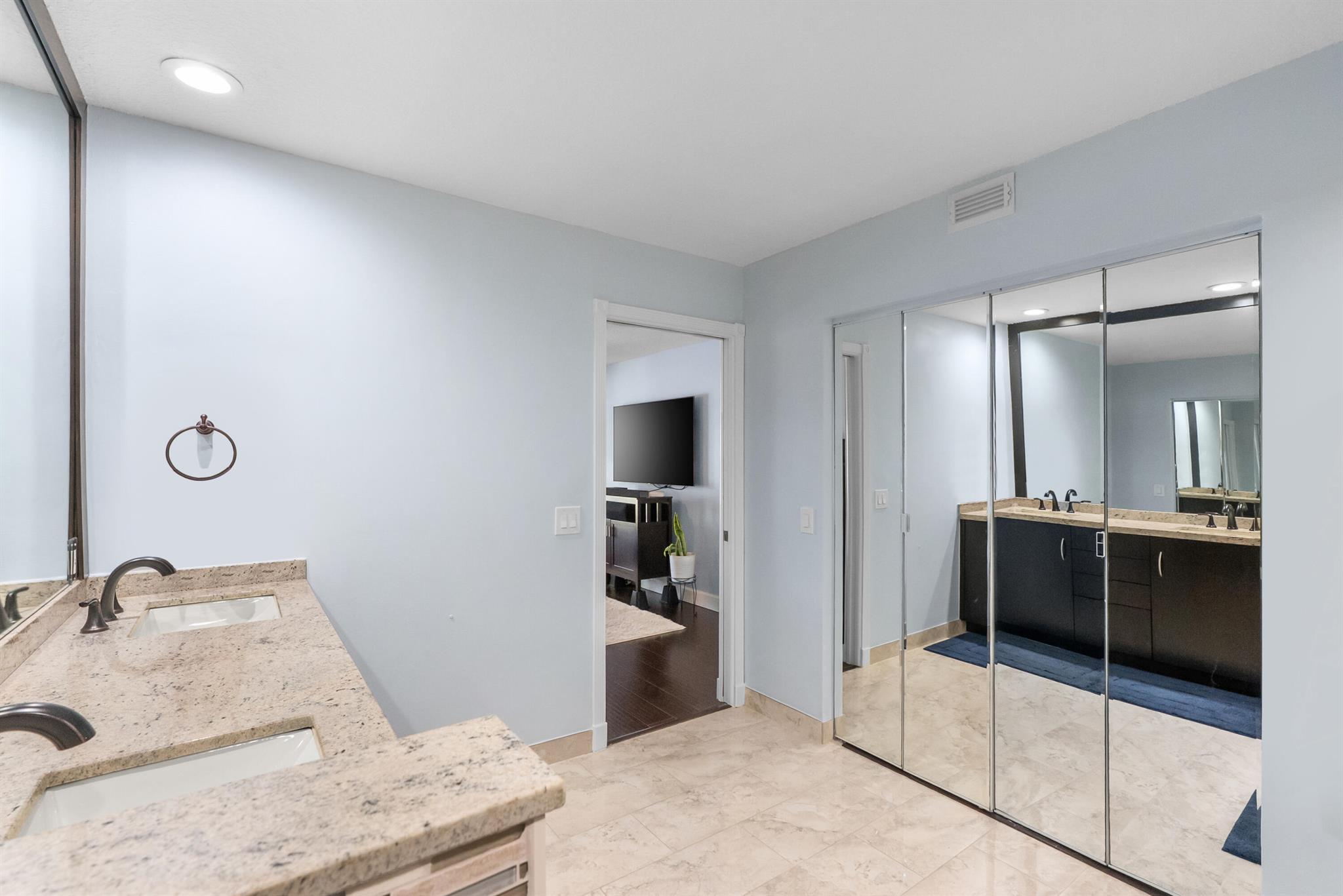 BRIARWOOD CONDO - Residential