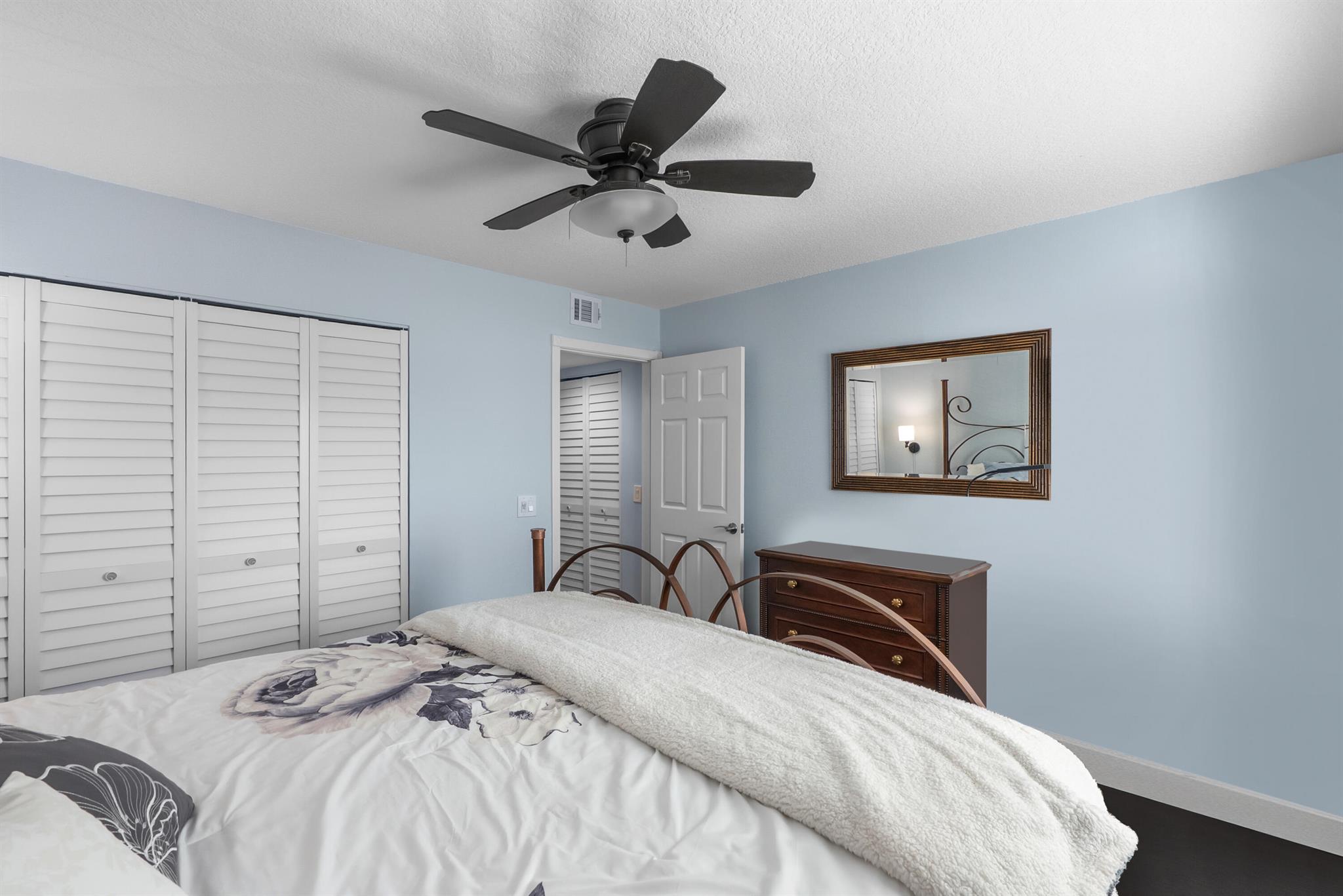 BRIARWOOD CONDO - Residential