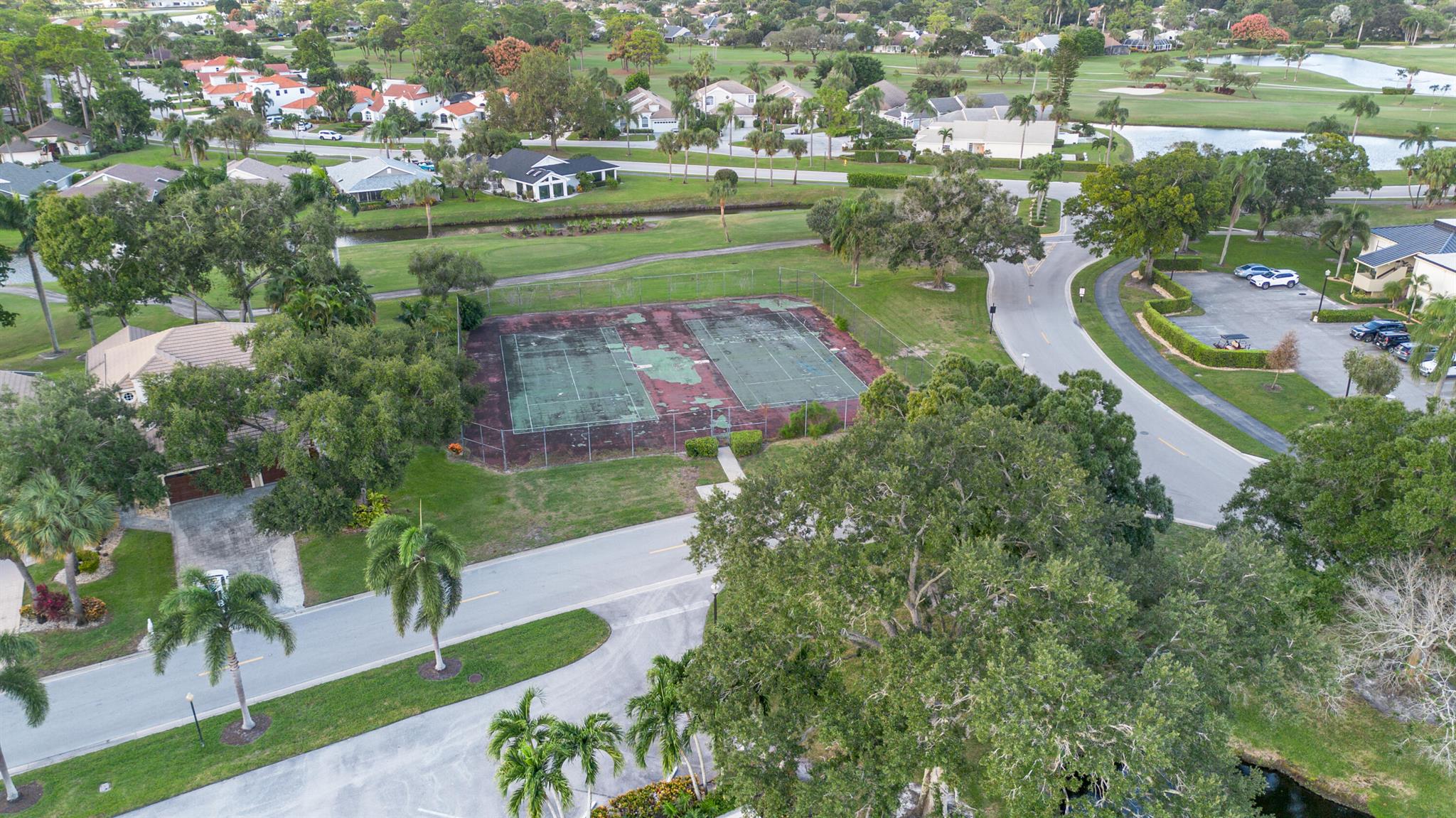 BRIARWOOD CONDO - Residential