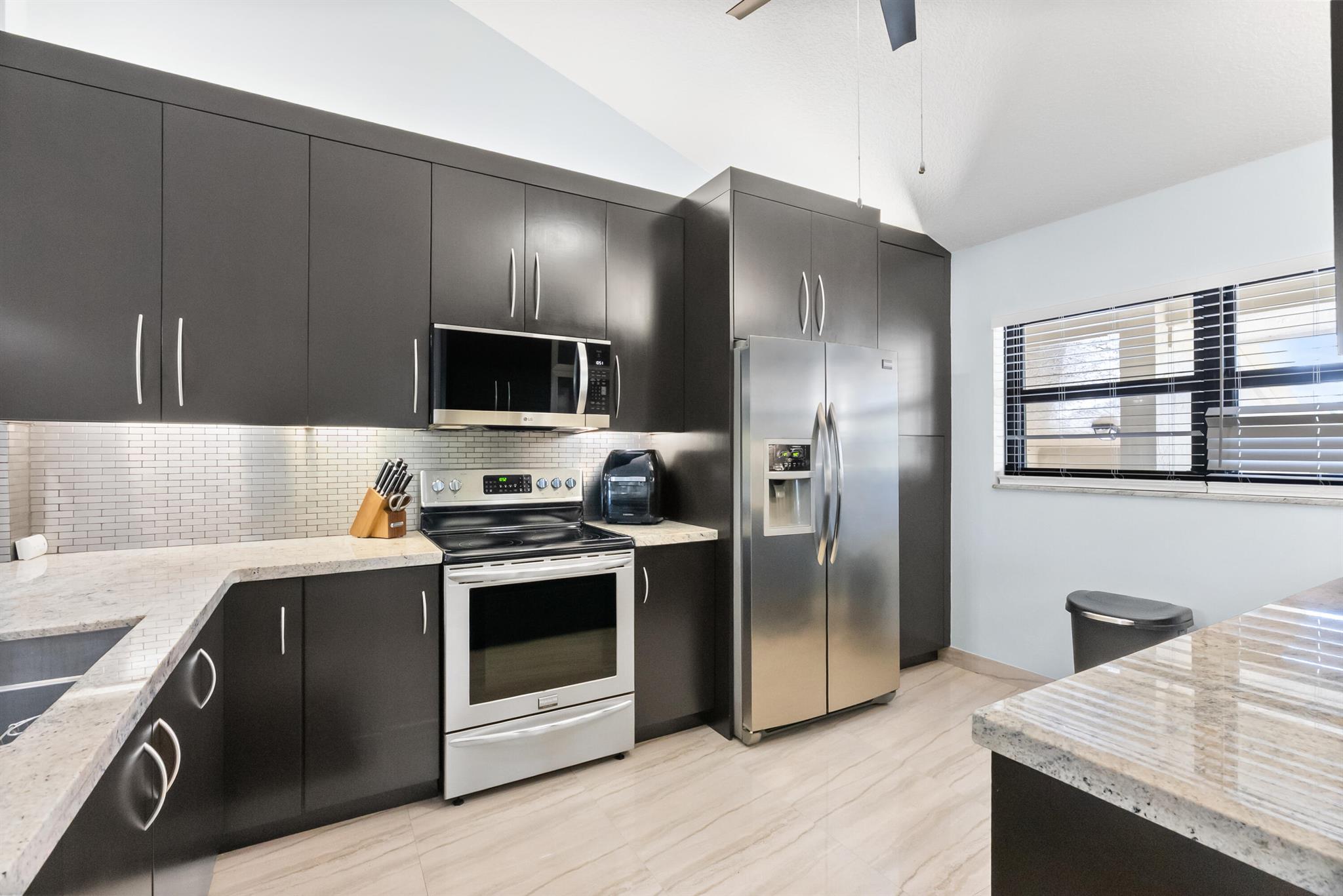 BRIARWOOD CONDO - Residential