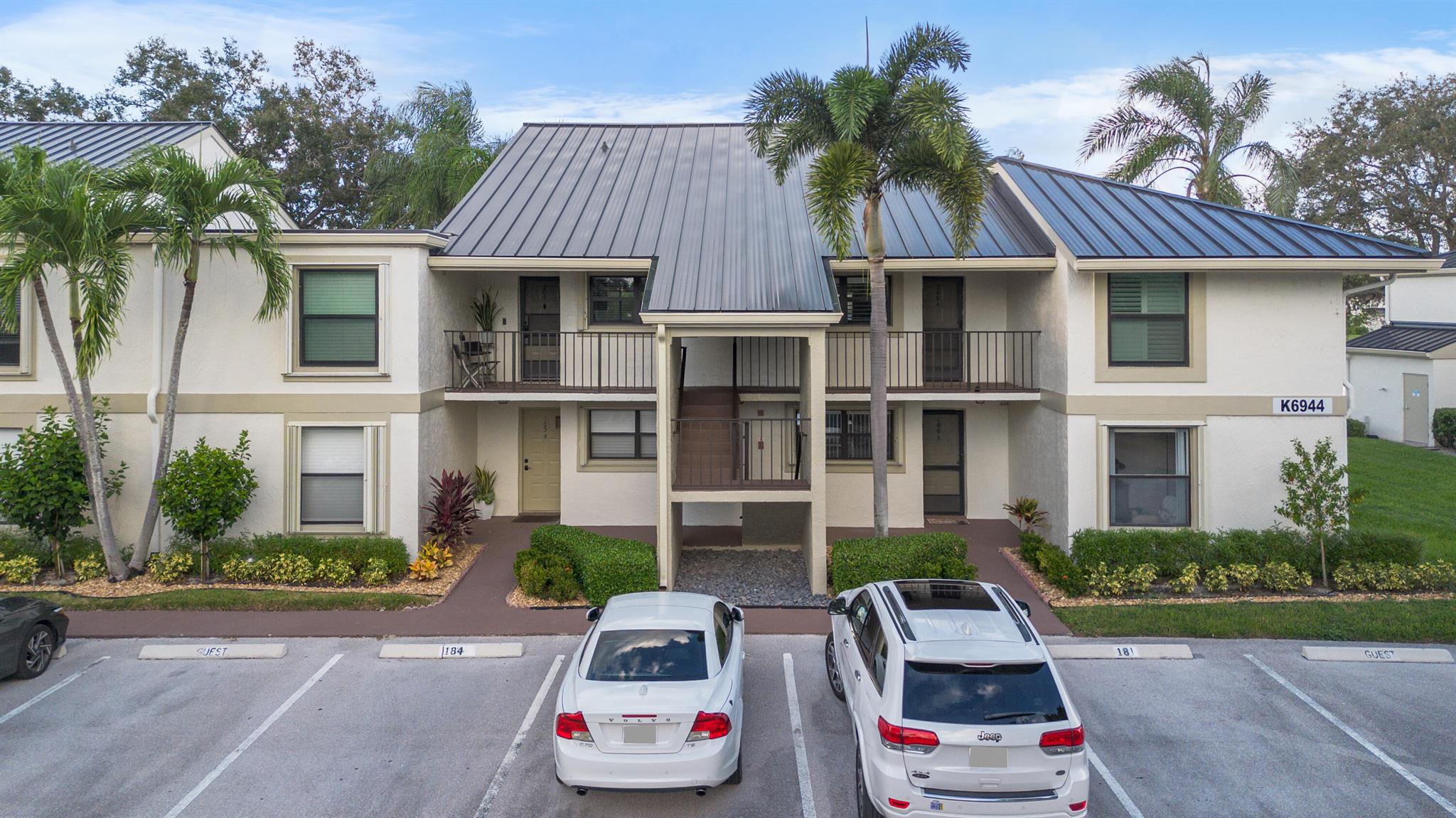 BRIARWOOD CONDO - Residential