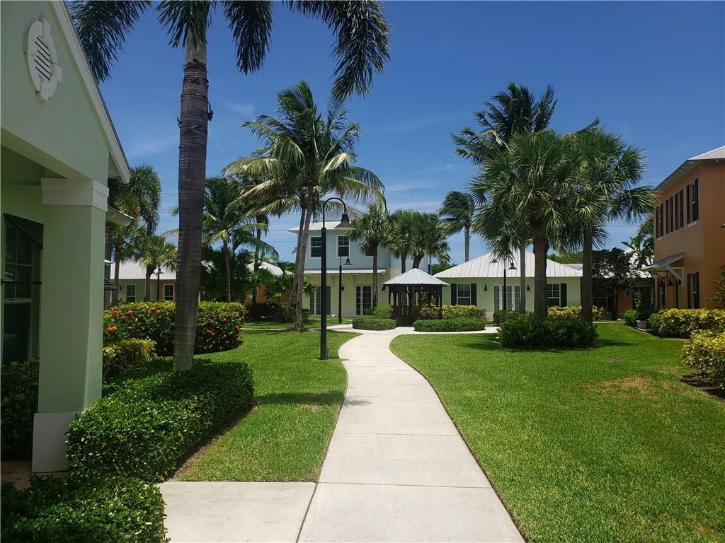 Photo of 955 NW 17th Avenue #G, Delray Beach, FL 33445 (MLS # F10513102)