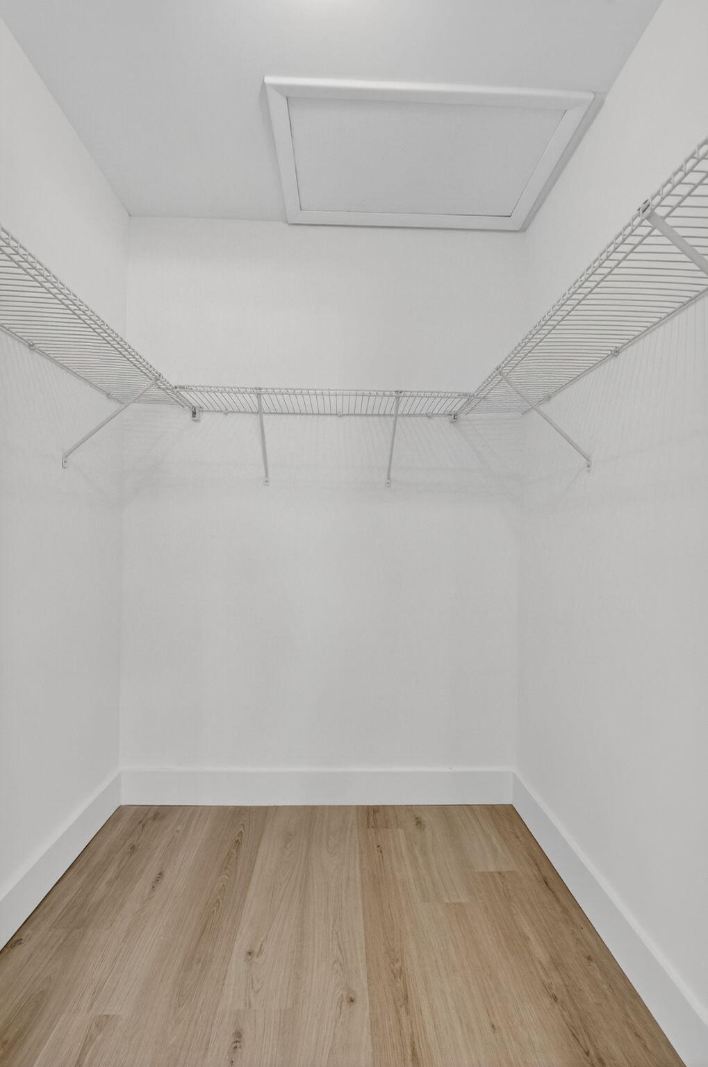 CAMELOT VILLAGE SEC 1 - Residential