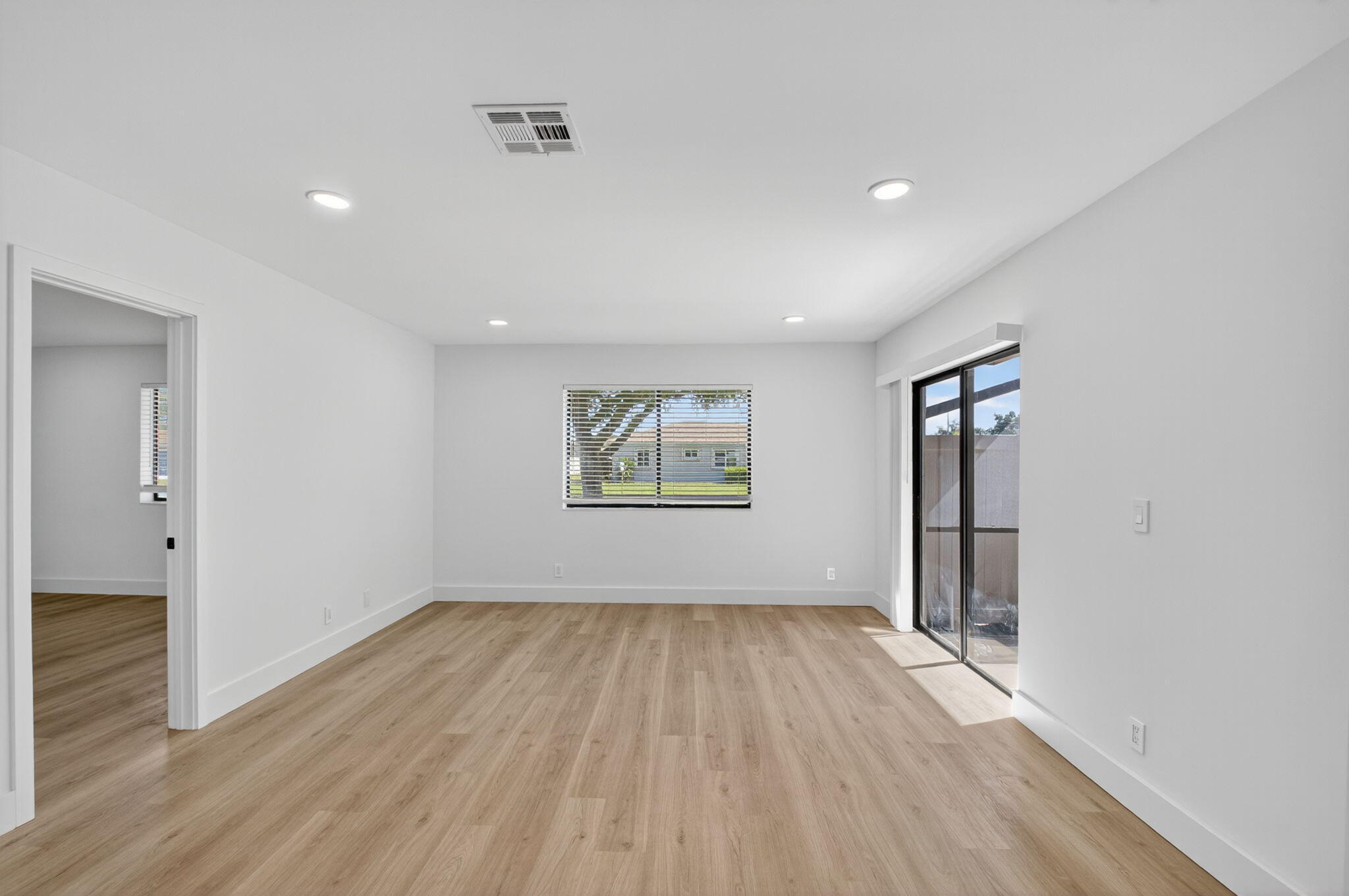 CAMELOT VILLAGE SEC 1 - Residential