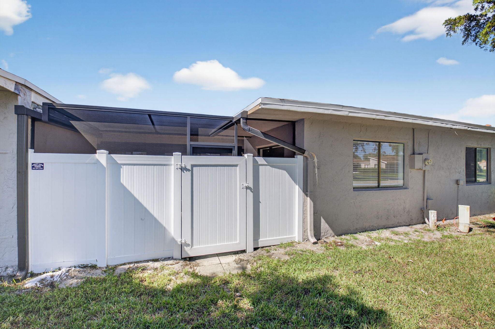 CAMELOT VILLAGE SEC 1 - Residential