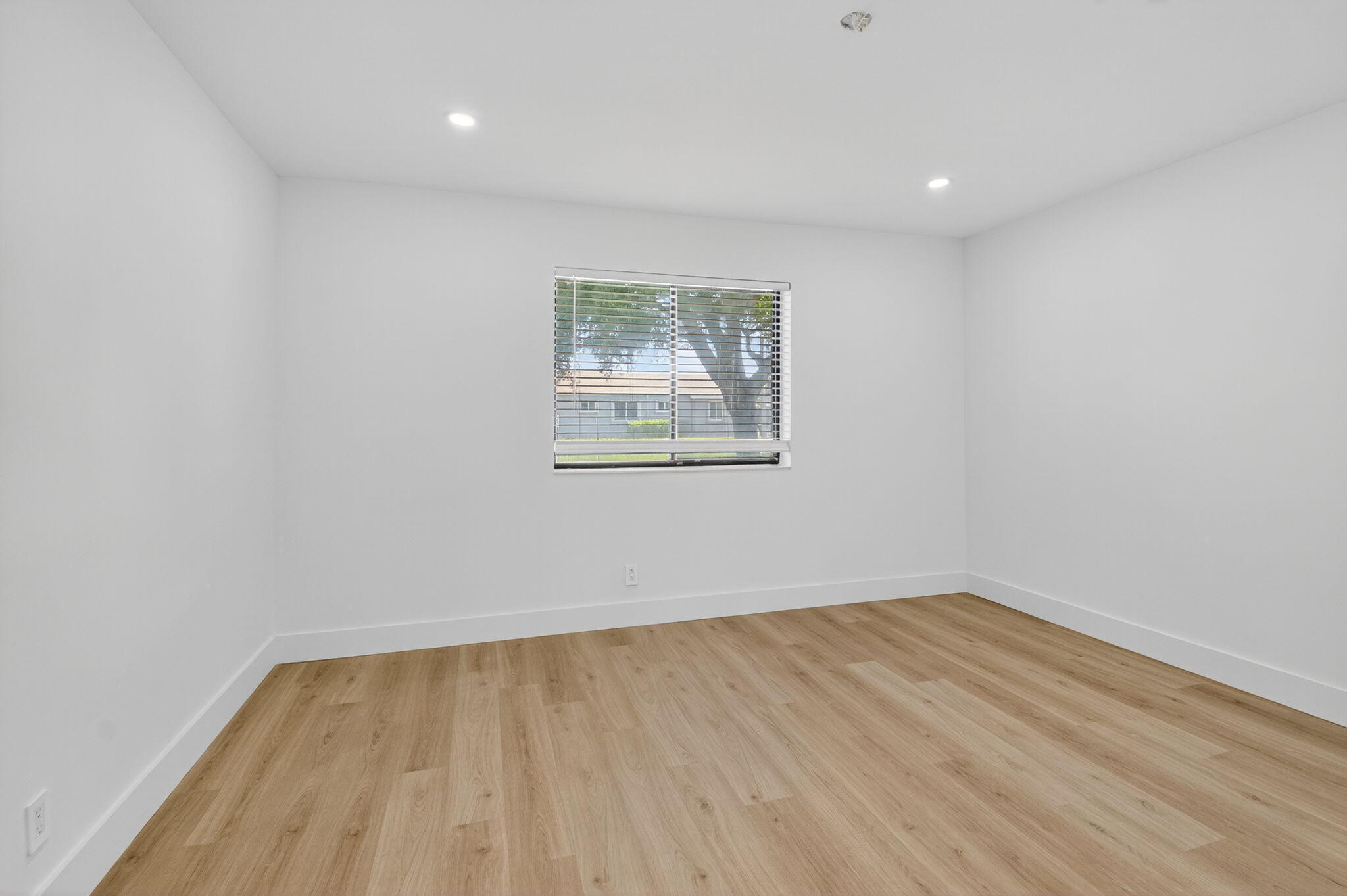 CAMELOT VILLAGE SEC 1 - Residential