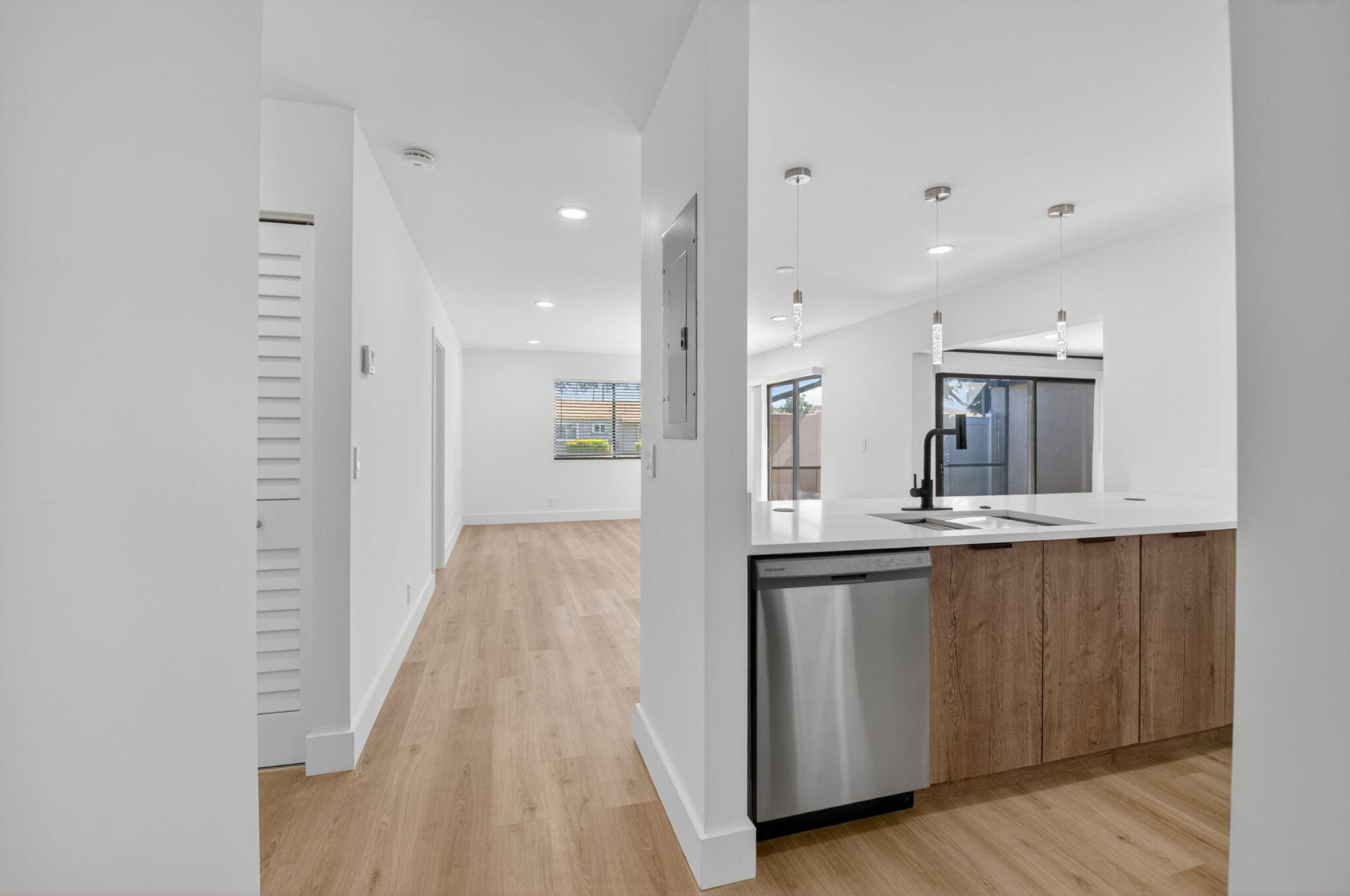 CAMELOT VILLAGE SEC 1 - Residential