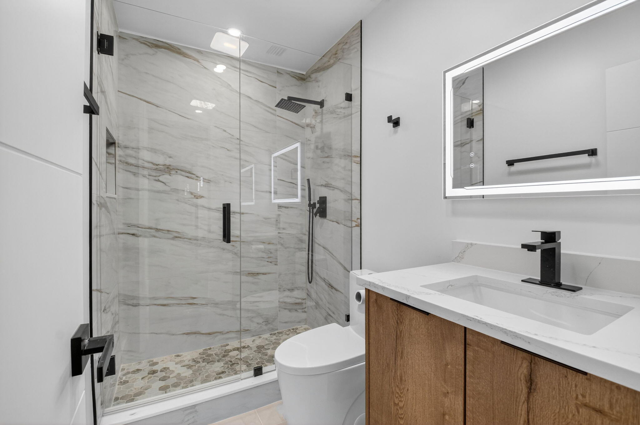 CAMELOT VILLAGE SEC 1 - Residential