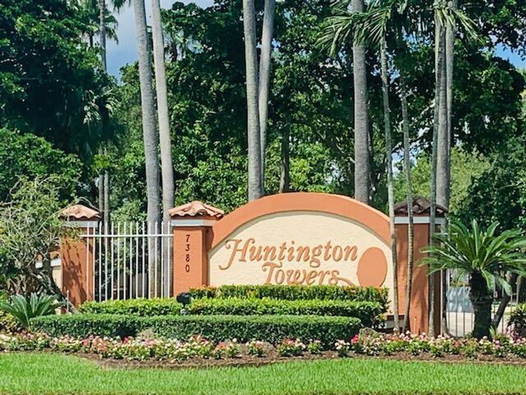Photo of 7380 S Oriole Boulevard #606, Delray Beach, FL 33446 (MLS # R10746797)