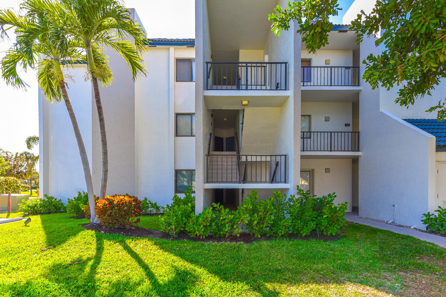 JUPITER OCEAN AND RACQUET CLUB TENNIS VILLA 1,2,3, - Residential