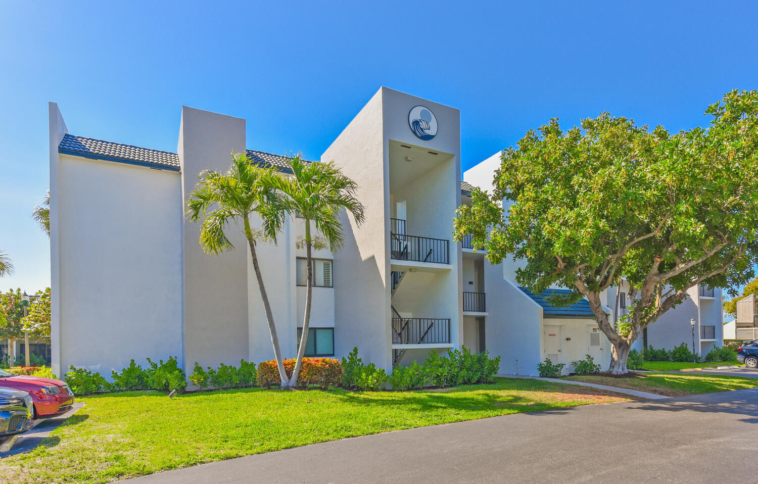 JUPITER OCEAN AND RACQUET CLUB TENNIS VILLA 1,2,3, - Residential