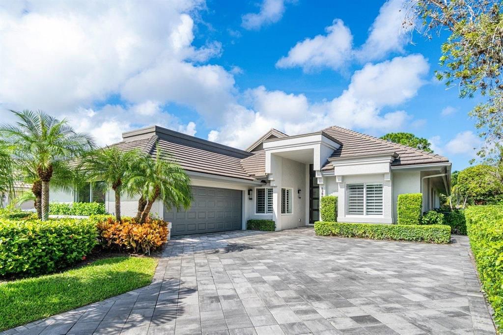 Photo of 13869 Rivoli Drive, Palm Beach Gardens, FL 33410 (MLS # R10667732)