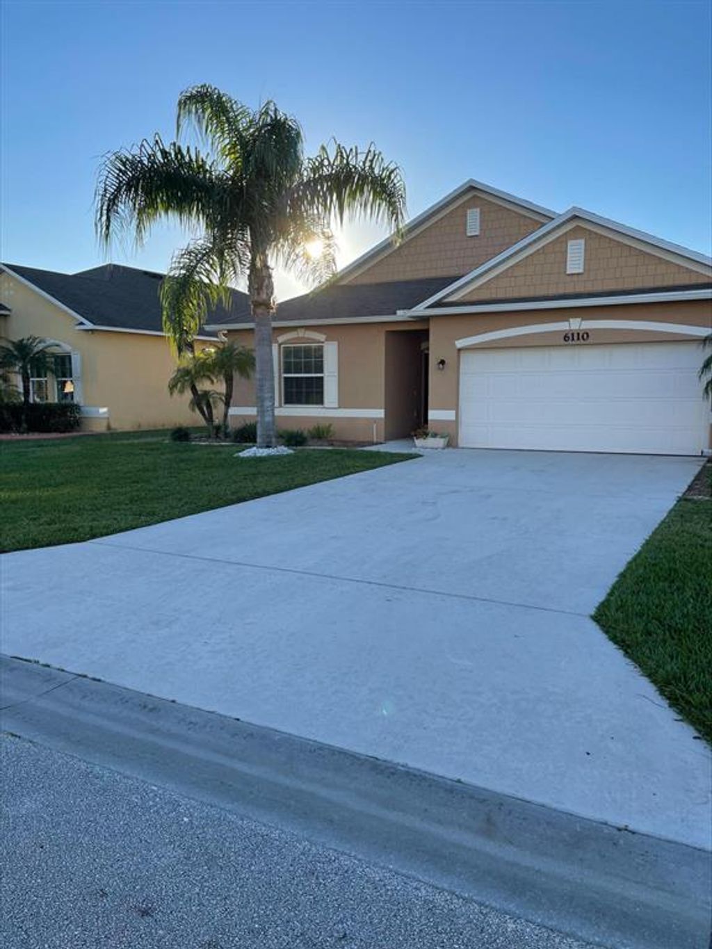 Photo of 6110 NW Wild Cotton Way, Port Saint Lucie, FL 34986 (MLS # R10767599)