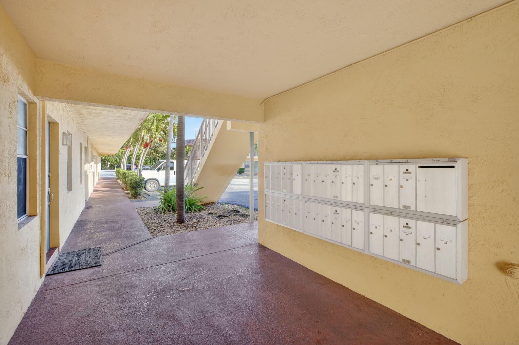 EL SOL AT MAINSTREET - Residential Lease