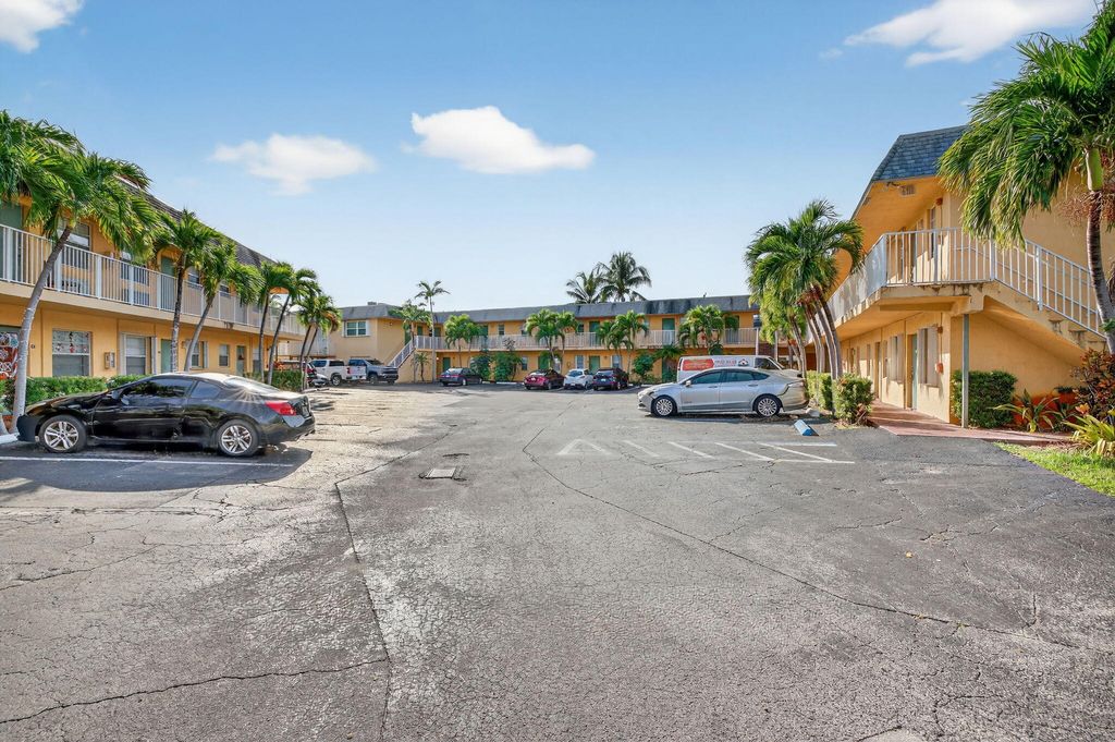 Photo of 4071 N Dixie Highway #32, Oakland Park, FL 33334 (MLS # R11145259)