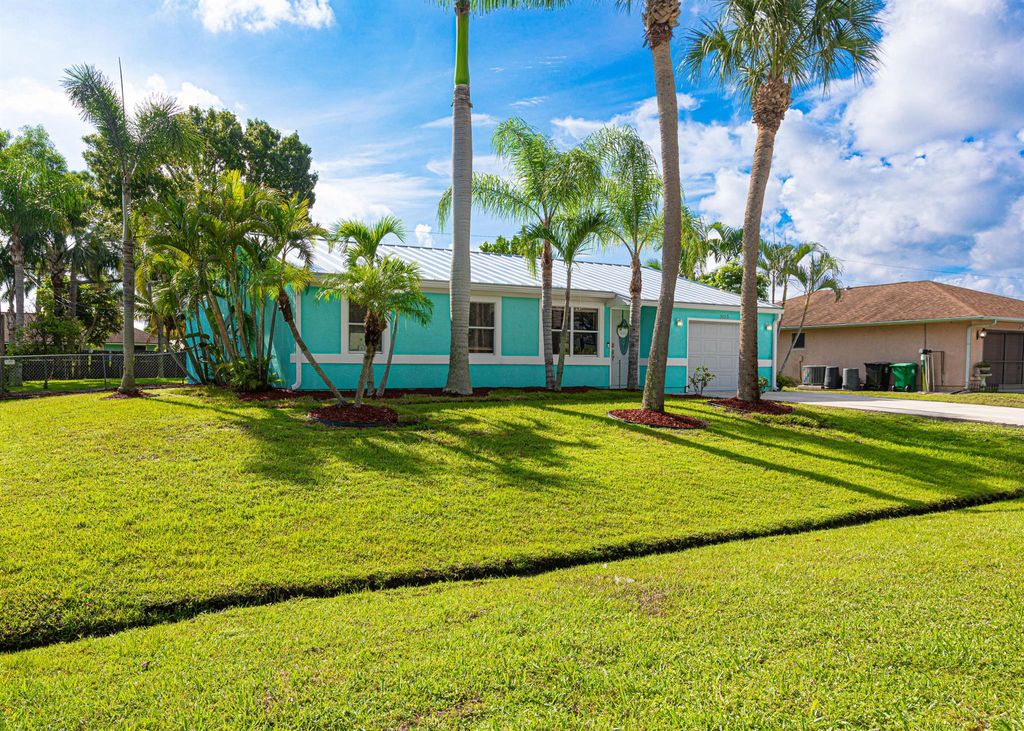 Photo of 2025 SE Mandrake Circle, Port Saint Lucie, FL 34952 (MLS # R11008135)