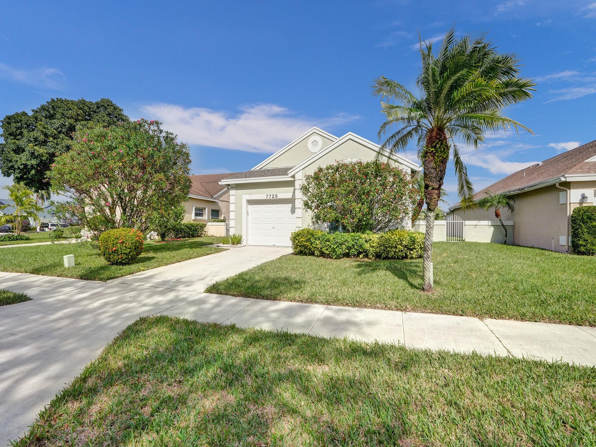 Pine Ridge At Delray Beac - Residential