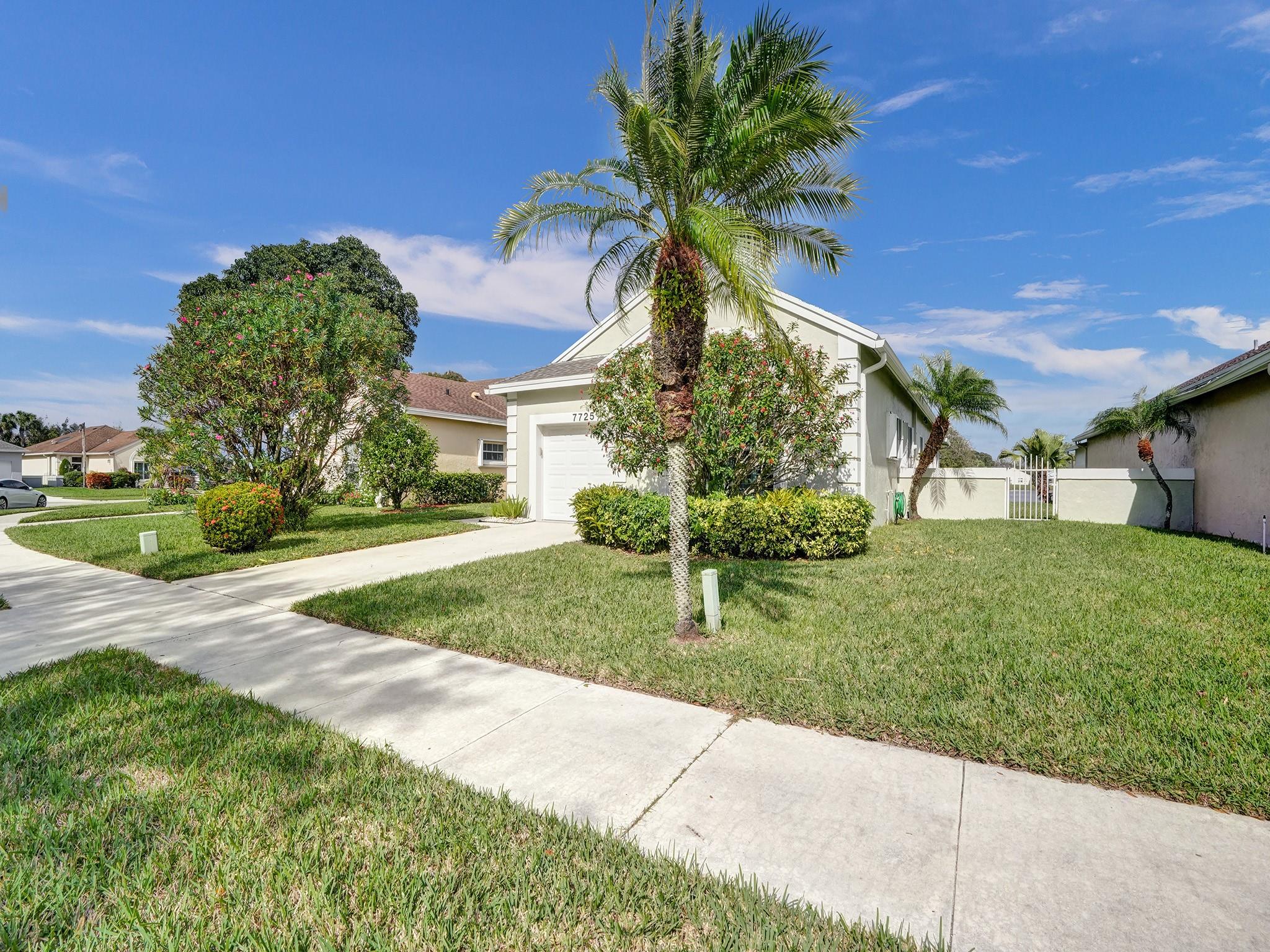 Pine Ridge At Delray Beac - Residential