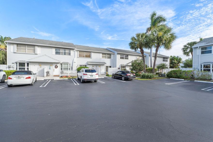 Furnished Waterfront Seasonal Rental! AVAILABLE immediately until July 2026. 4 Month Minimum lease term required. Enjoy your favorite beverage while watching boats pass by on one of pompano's busiest canals. This townhome is a 10 minute walk to the sand and an easy bike ride to the pompano beach fishing village. ALL Utilities included. NO PETS. 2-Queen size beds, all linens, kitchen utensils and small appliances are included. Washer/Dryer in unit and community pool just steps from the front door. 2 master bedrooms with en-suite baths. NO dock slip. 4 occupant Max. A full deep cleaning will be performed prior to move in. Less than 10 Minutes to several casual and fine dining options, 36 holes of golf, LA fitness, 5 mile paved walking trail, pickleball courts and grocery stores. Easy to see