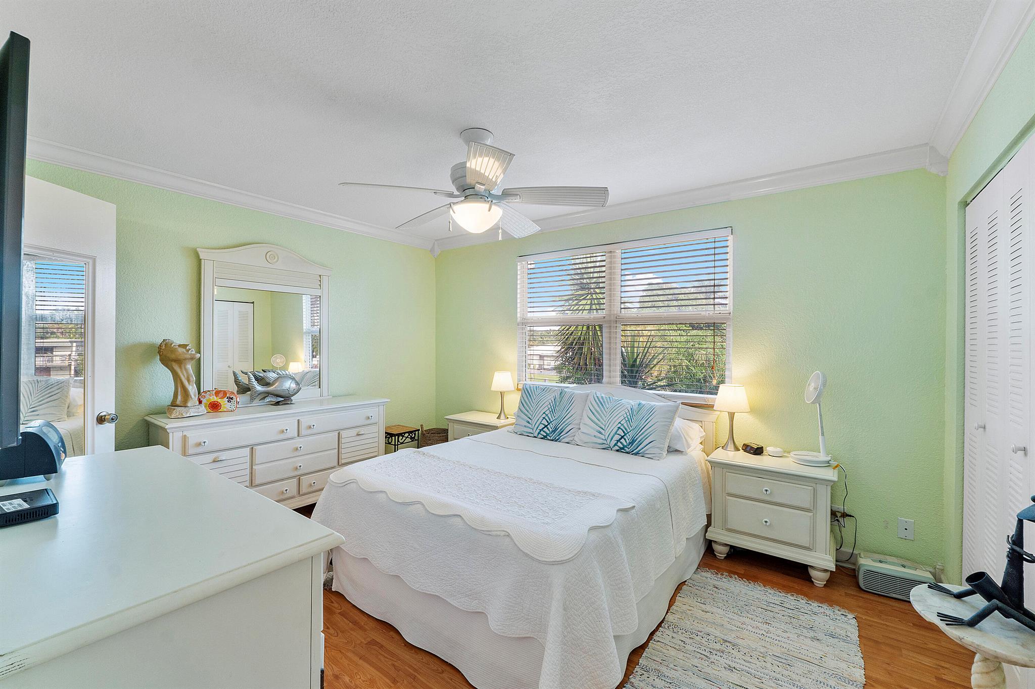 SUN HARBOUR - Residential Lease