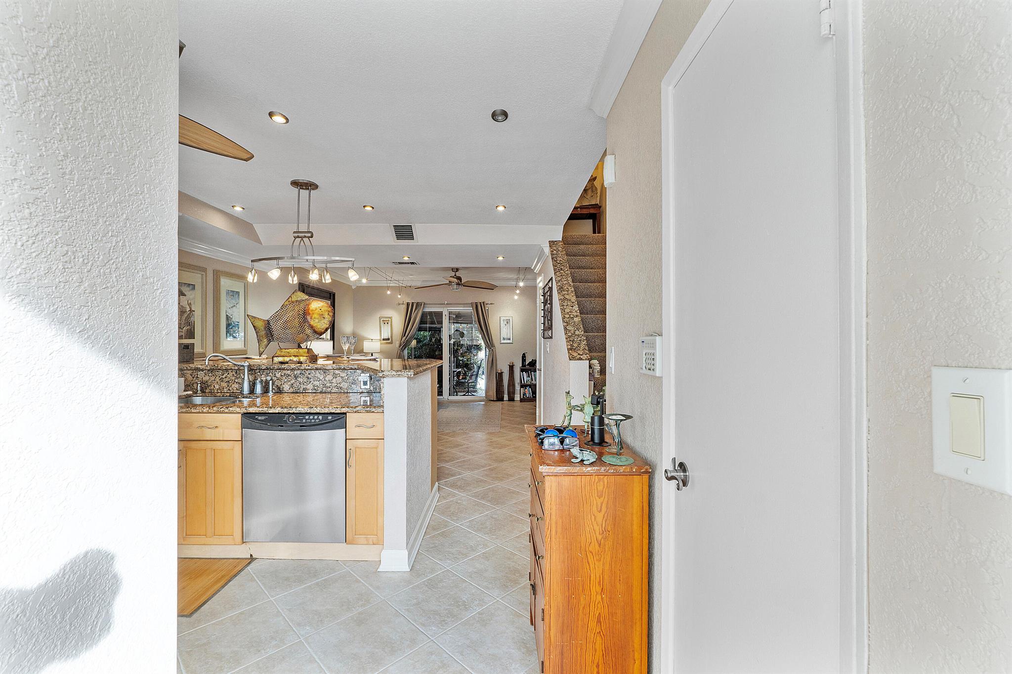 SUN HARBOUR - Residential Lease