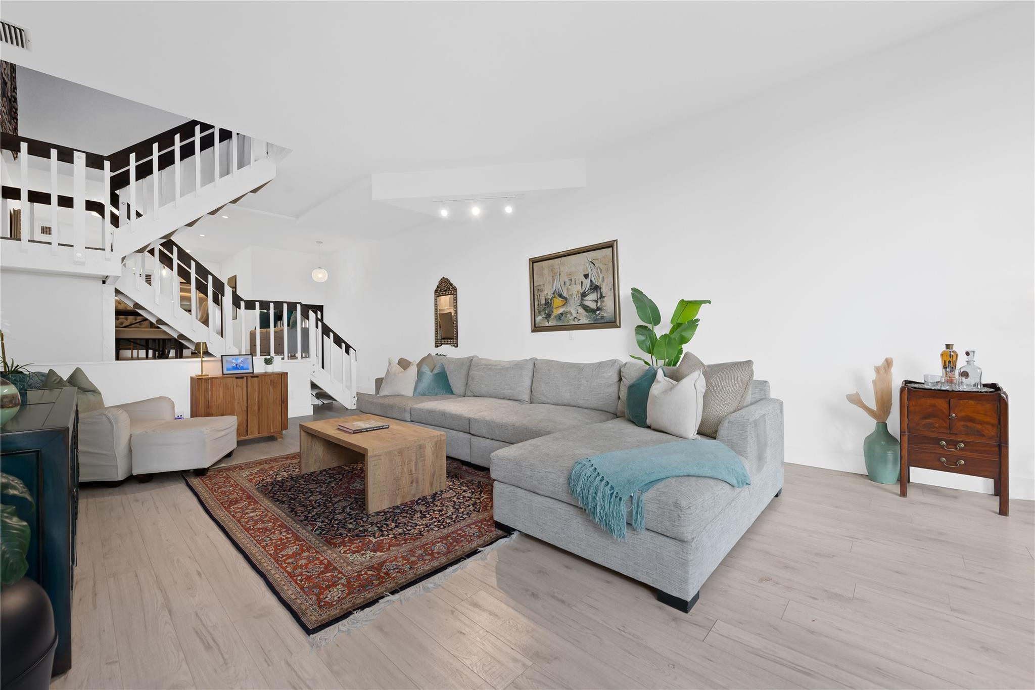 49th Street Twnhs Two Con - Residential Lease