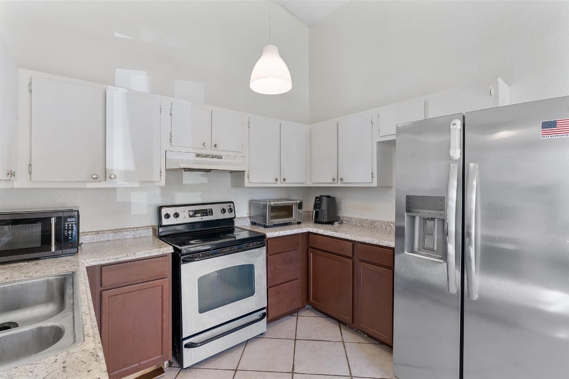 Family Homes 113-15 B - Residential