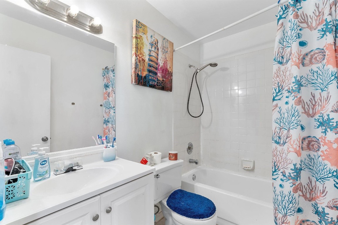 Family Homes 113-15 B - Residential