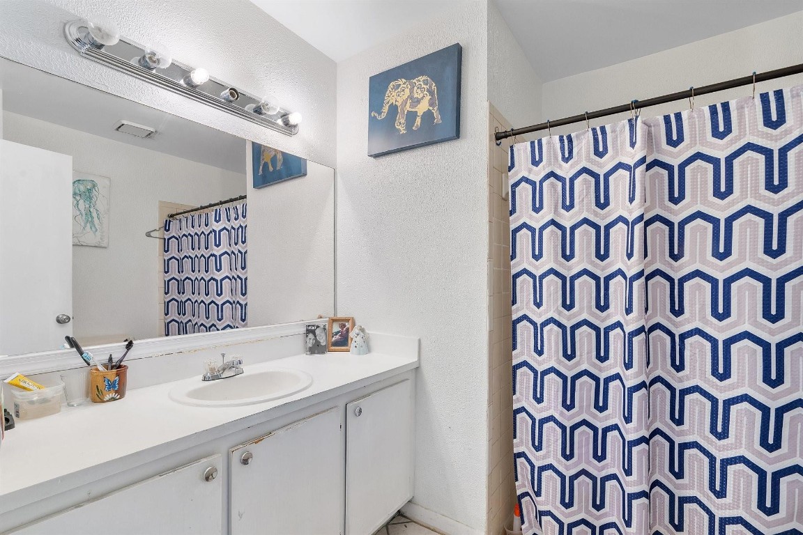 Family Homes 113-15 B - Residential