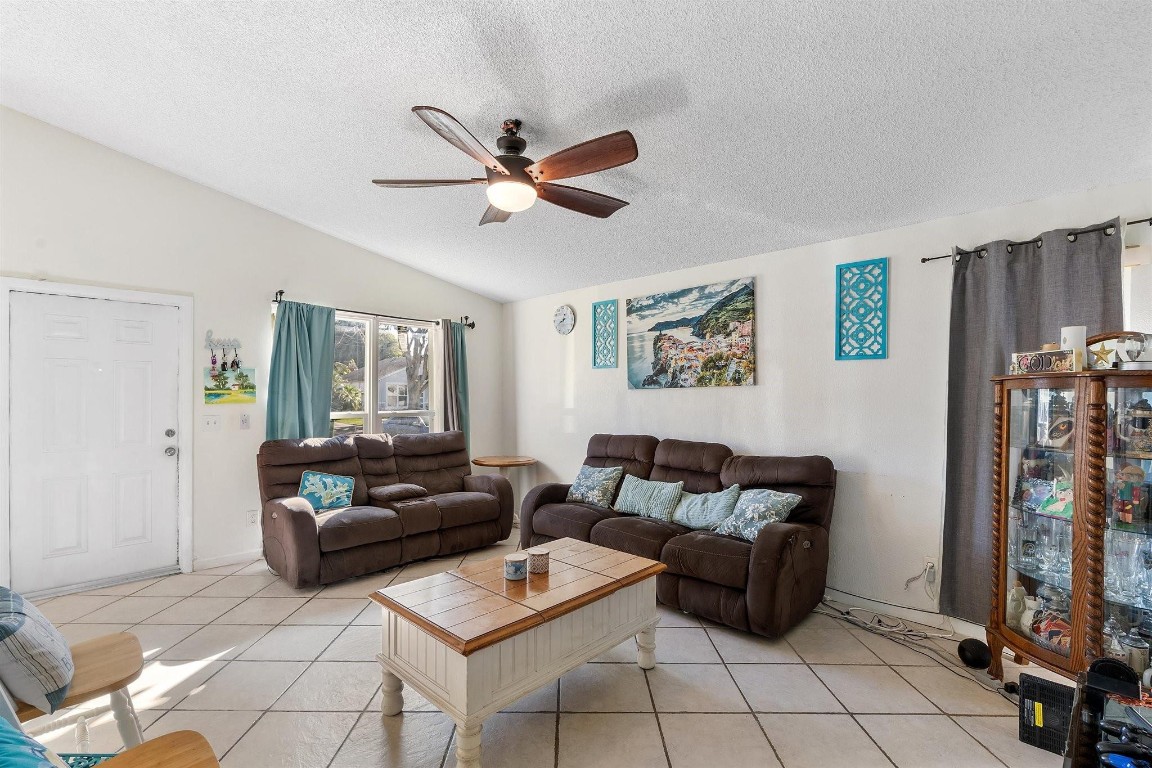 Family Homes 113-15 B - Residential