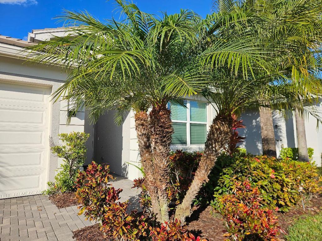 Photo of 11087 SW Carriage Hill Lane, Port Saint Lucie, FL 34987 (MLS # R11159886)