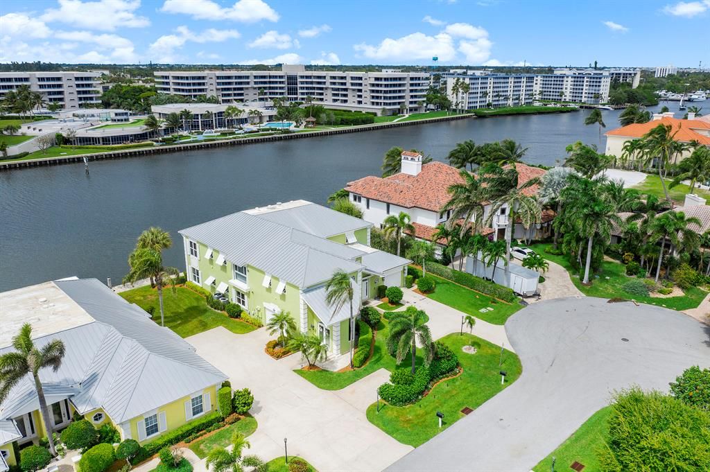Photo of 1704 Del Haven Drive, Delray Beach, FL 33483 (MLS # R10699004)