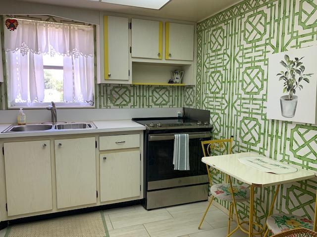 CRESTHAVEN VILLAS NO 17 COND DECL IN - Residential Lease
