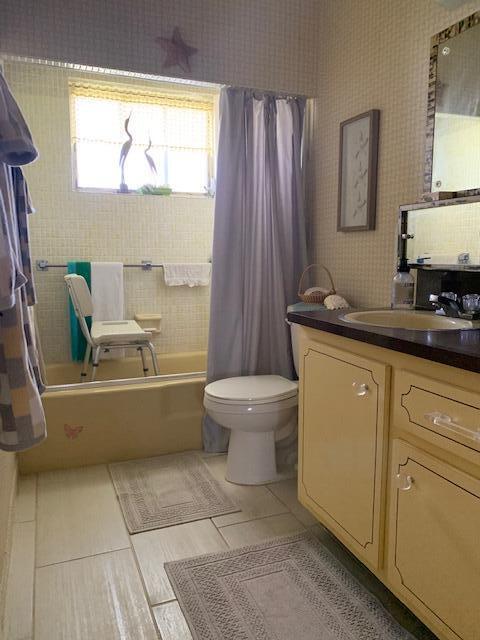 CRESTHAVEN VILLAS NO 17 COND DECL IN - Residential Lease