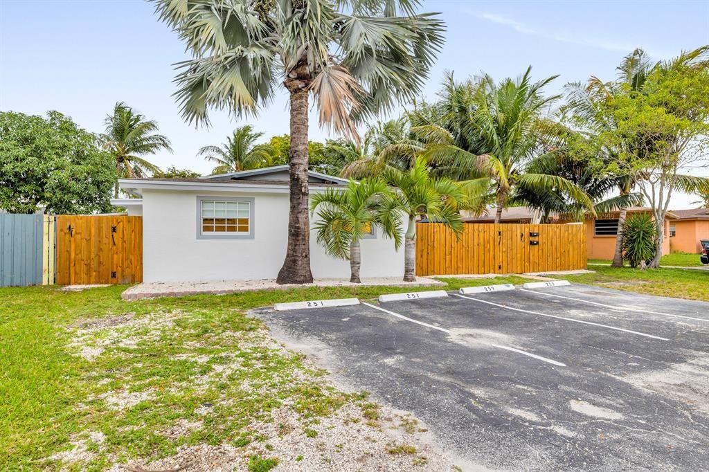 251 NE 40th Ct