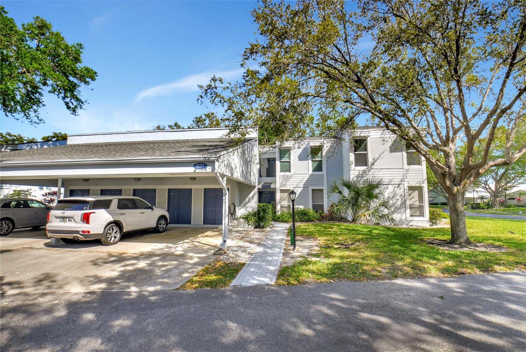 Photo of 6133 Old Court Road #231, Boca Raton, FL 33433 (MLS # F10490867)
