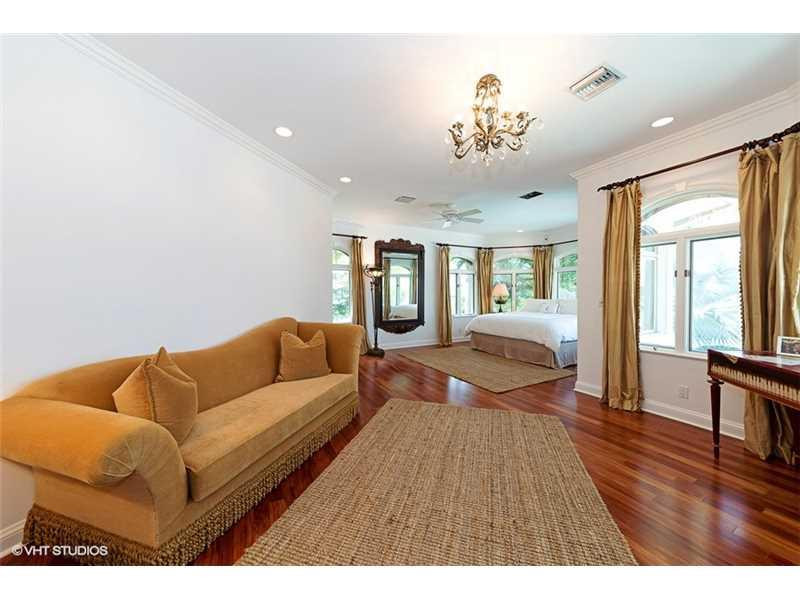 LAS OLAS ISLES - Residential