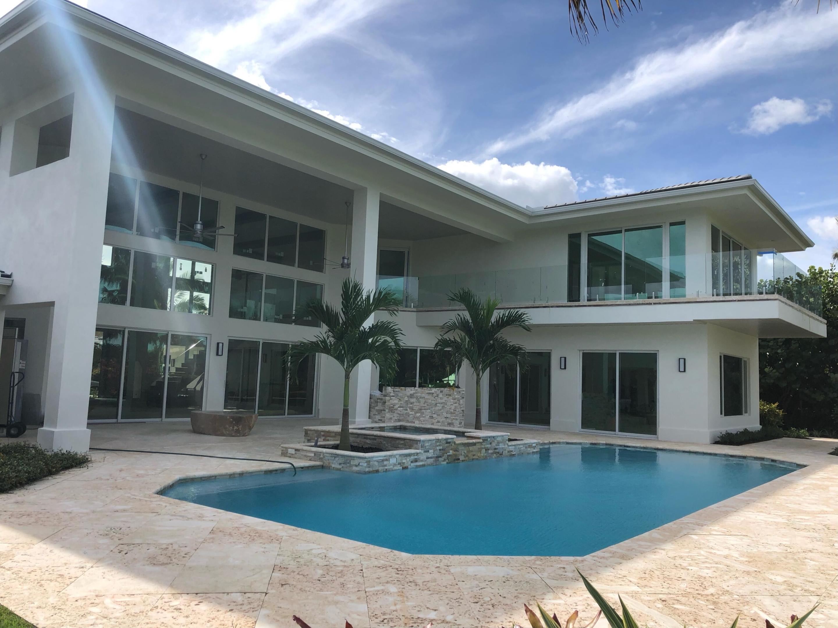 SAILFISH POINT - Residential