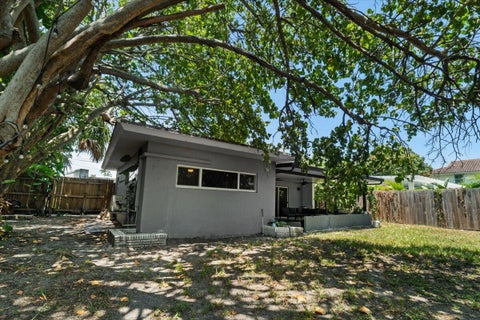 Tiny photo for 1560 NE 32ND Street, Oakland Park, FL 33334 (MLS # B26055341)