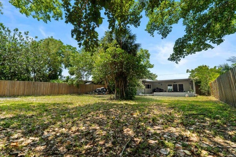 Tiny photo for 1560 NE 32ND Street, Oakland Park, FL 33334 (MLS # B26055341)
