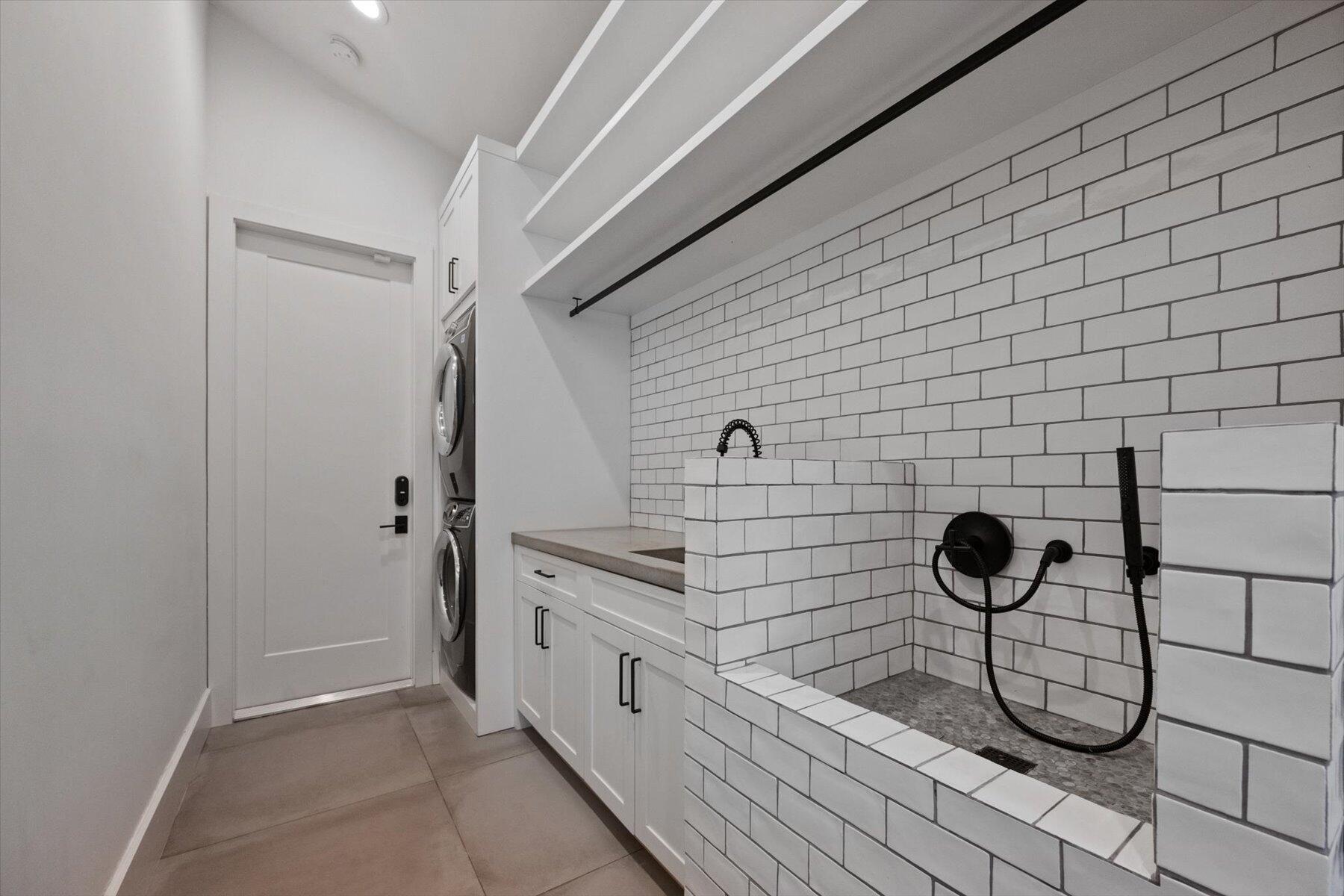 BENT CYPRESS - Residential