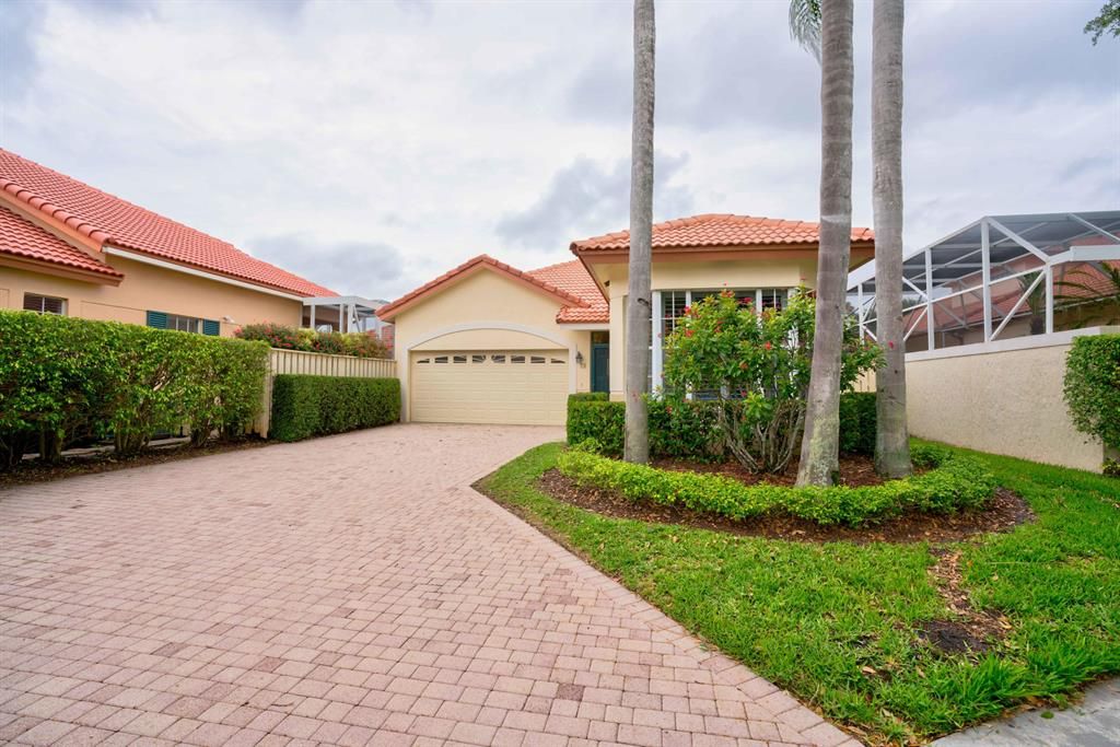 Photo of 73 Spyglass Way, Palm Beach Gardens, FL 33418 (MLS # R10709944)
