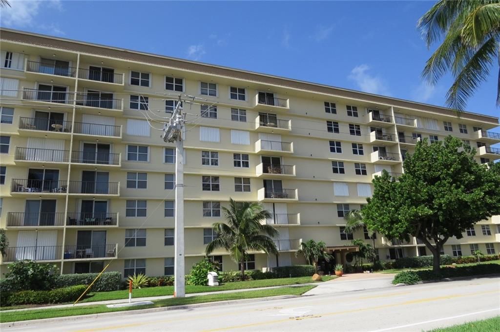 Photo of 1009 N Ocean Blvd #513, Pompano Beach, FL 33062 (MLS # F10257571)