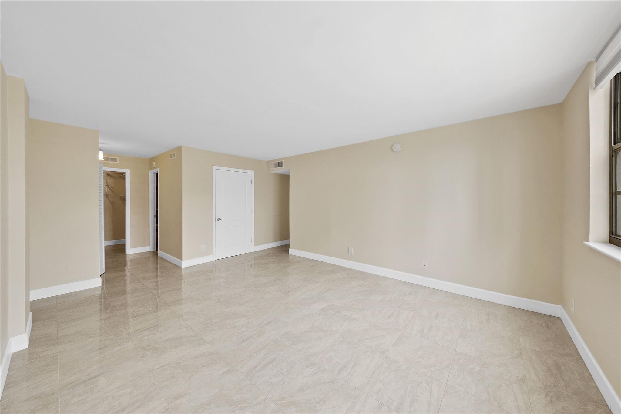 Plaza Towers South Condo - Residential