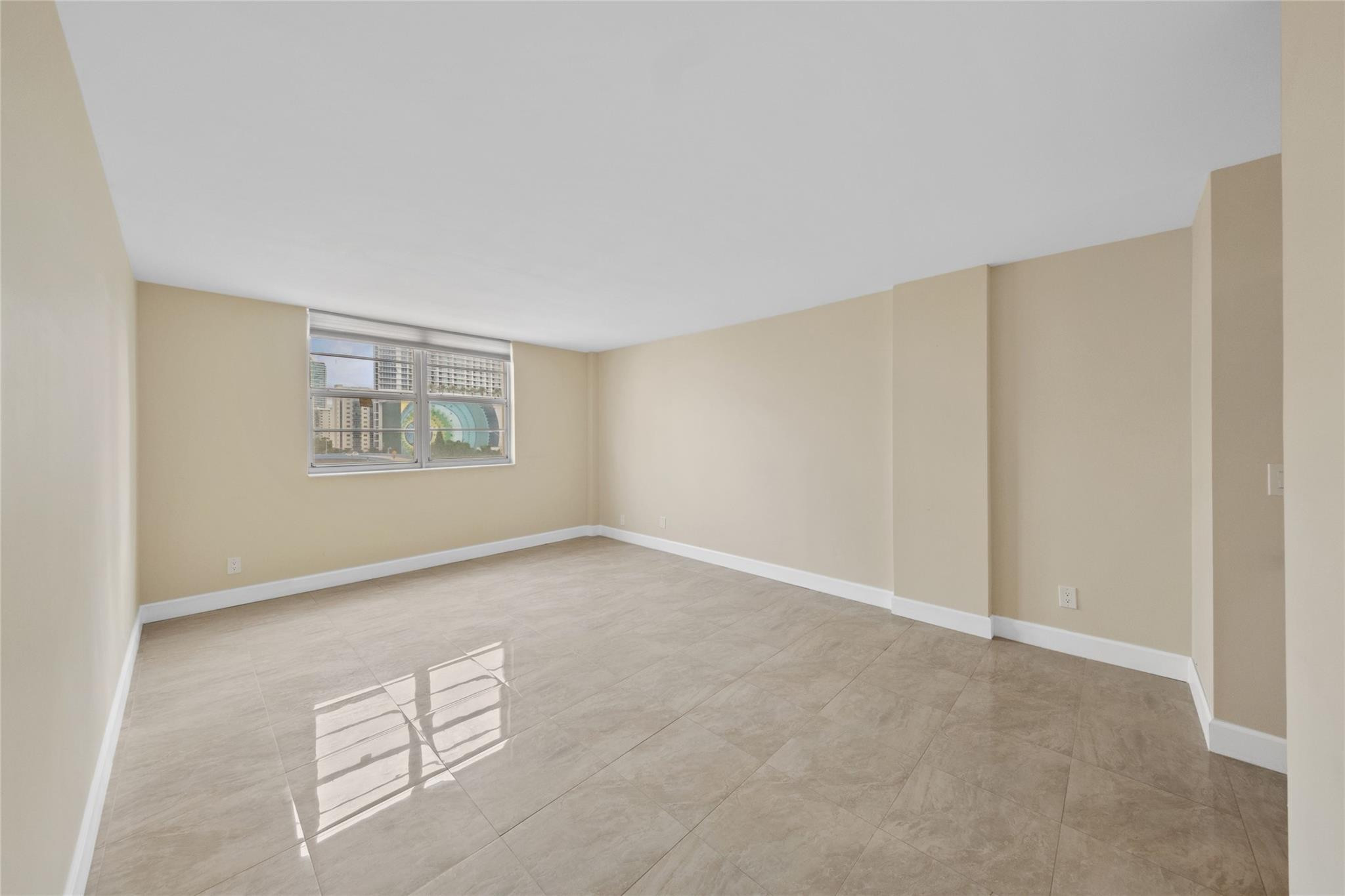 Plaza Towers South Condo - Residential